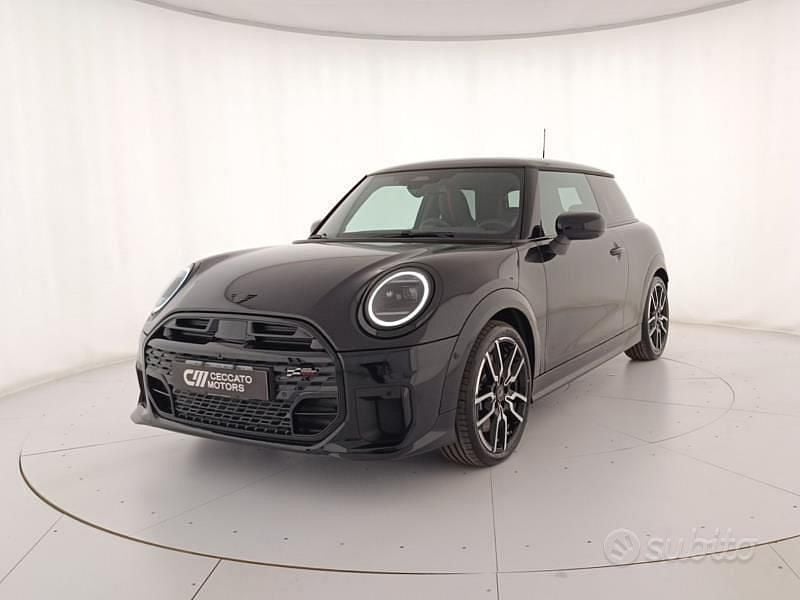 Optional: p0c4r Nuova 2025 Mini John Cooper Works Due volumi | 37.900 € (Buon prezzo) - Immagine 1/4