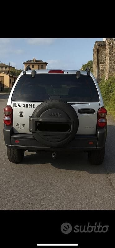 Usata Jeep Cherokee 163 CV (119 kW) 2006 SUV