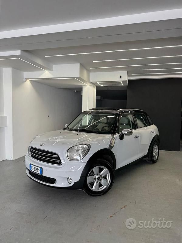 Bianco Usata 2015 Mini Cooper D Countryman SUV | 9990 € (Buon prezzo) - Immagine 1/4