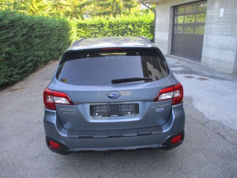 Usata Subaru Outback 150 CV (110 kW) 2015 Grigio SUV