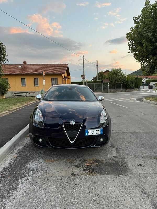 Usata Alfa Romeo Giulietta 105 CV (77 kW) 2010 Blu Berlina