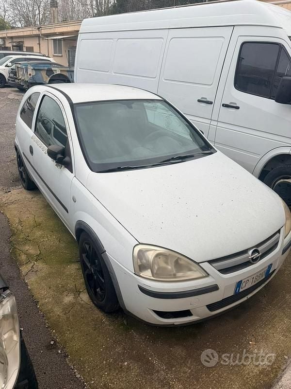 Occasion Opel Corsavan 50 ch (36 kW) 2005 Blanc Citadine