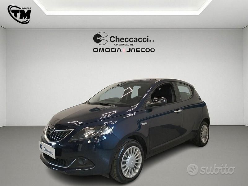 Usata Lancia Ypsilon Silver 69 CV (50 kW) 2021 Blu Utilitaria