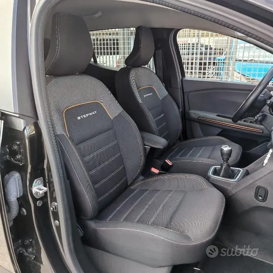 Usata Dacia Sandero Comfort 101 CV (74 kW) 2021 Nero Berlina