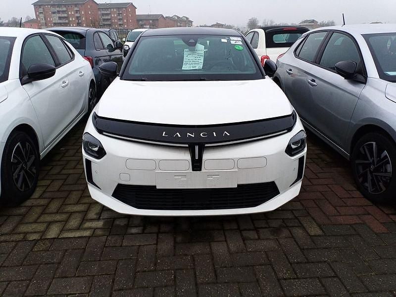 Nuova Lancia Ypsilon 114 kW (156 CV) 2025 Bianco Utilitaria