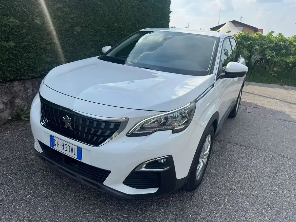 Usata Peugeot 3008 Allure 120 CV (88 kW) 2018 Other SUV