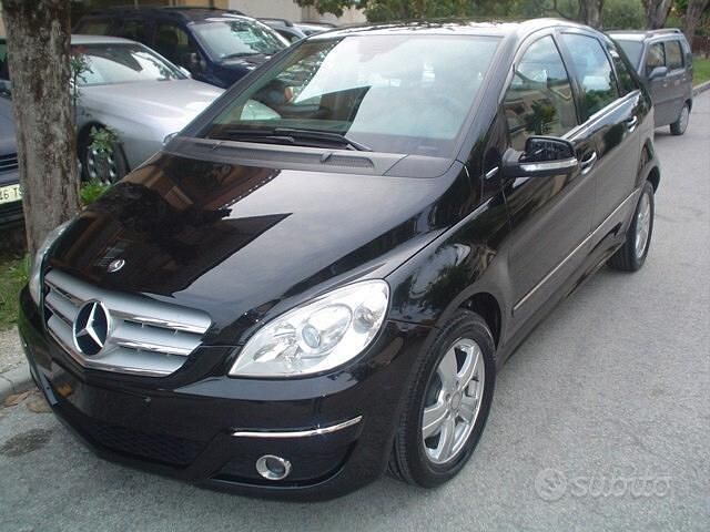 Usata Mercedes B170 Chrome 116 CV (85 kW) 2009 Nero Monovolume