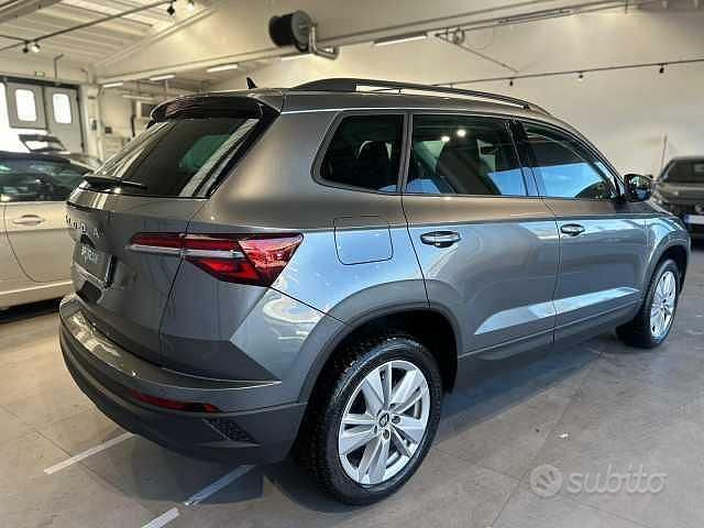 Usata Skoda Karoq Executive 116 CV (85 kW) 2025 Grigio SUV