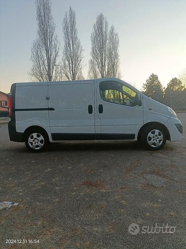 Usata Opel Vivaro 2013 Bianco Monovolume