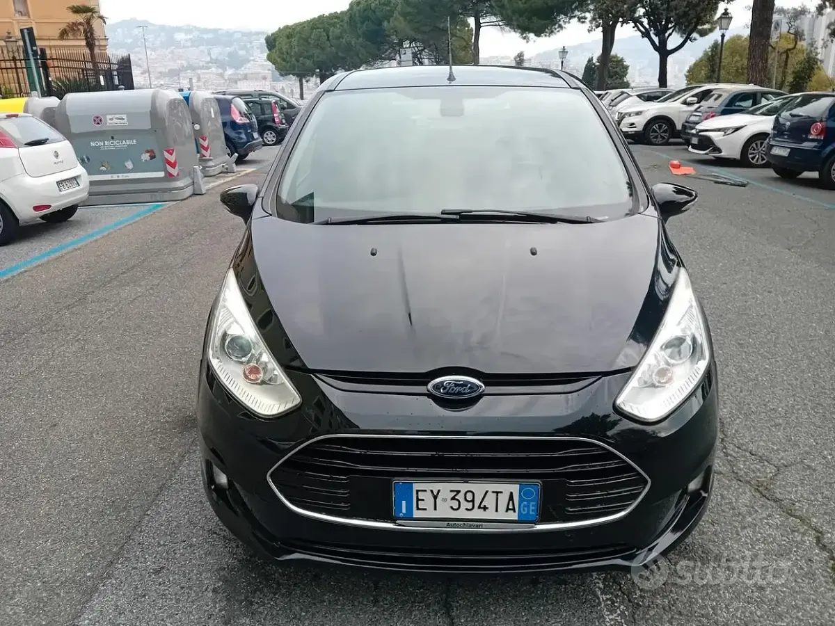 Usata Ford B-MAX 100 CV (73 kW) 2015 Nero Monovolume