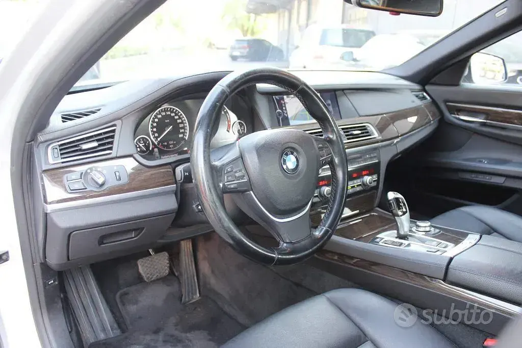 Usata BMW 730 245 CV (180 kW) 2009 Grigio Berlina