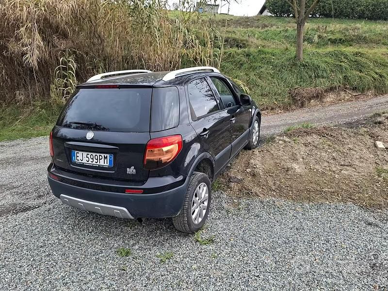 Usata Fiat Sedici 2011 Nero SUV