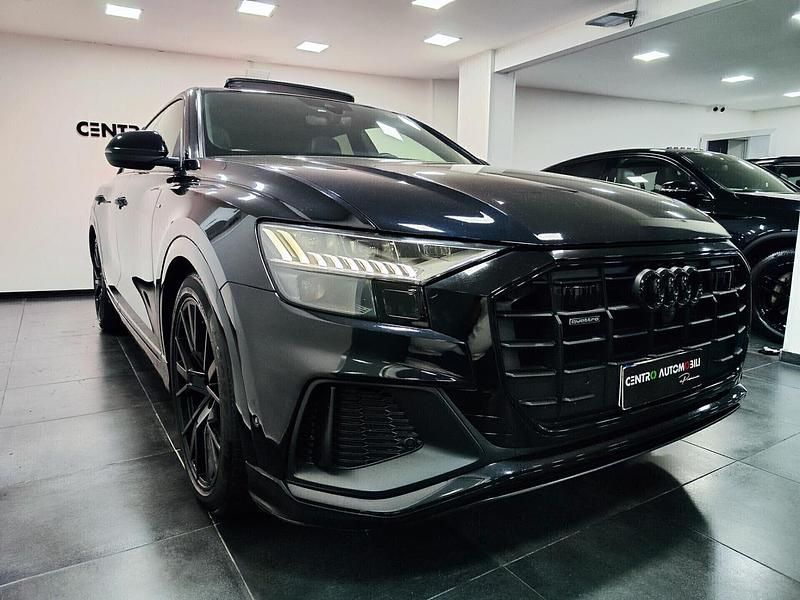 Usata Audi Q8 S-Line 286 CV (210 kW) 2020 Nero SUV