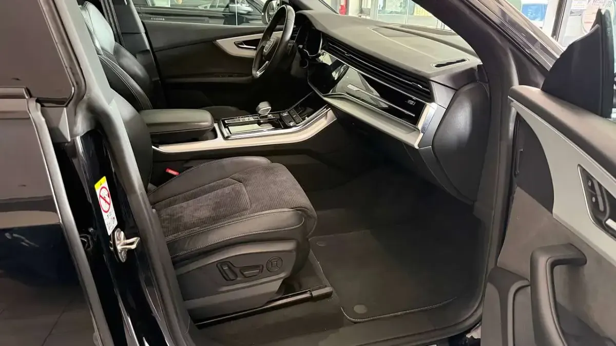 Usata Audi Q8 S-Line 286 CV (210 kW) 2021 Nero SUV