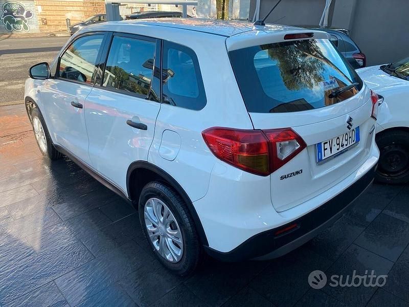 Usata Suzuki Vitara Cool 120 CV (88 kW) 2017 Bianco SUV