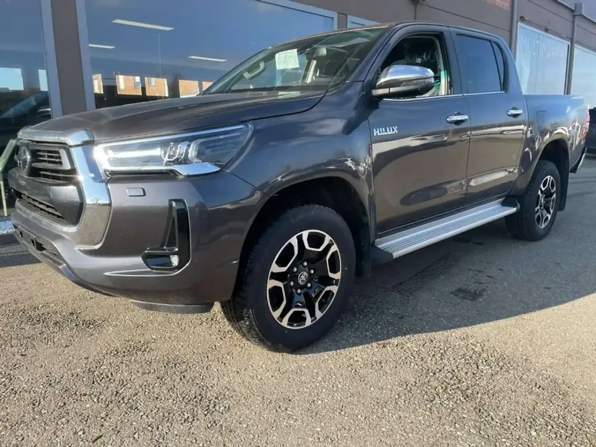 Nuova Toyota HiLux Executive 150 CV (110 kW) 2026 Bianco Pick-up