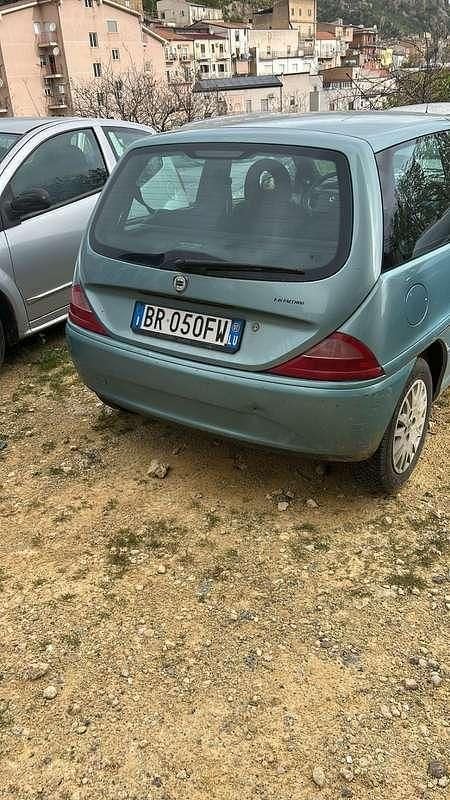 Usata Lancia Ypsilon 60 CV (44 kW) 2001 Utilitaria