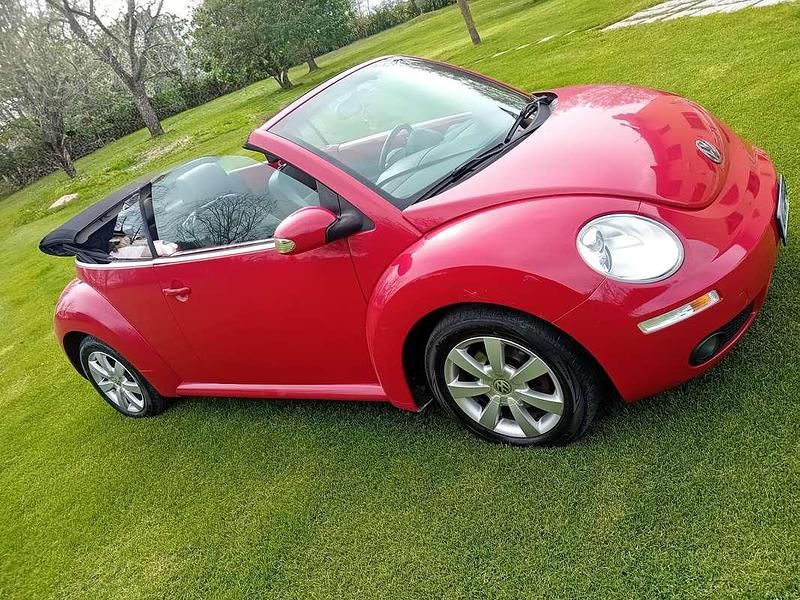 Usata VW New Beetle 105 CV (77 kW) 2007 Rosso Utilitaria