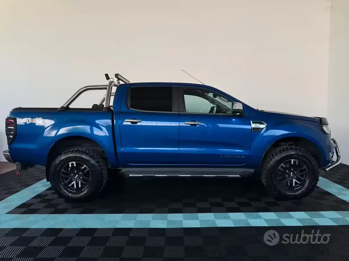 Usata Ford Ranger Limited 200 CV (147 kW) 2017 Blu Pick-up