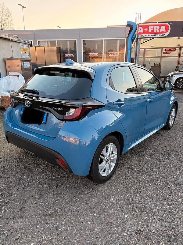 Usata Toyota Yaris Active 2020 Blu Utilitaria