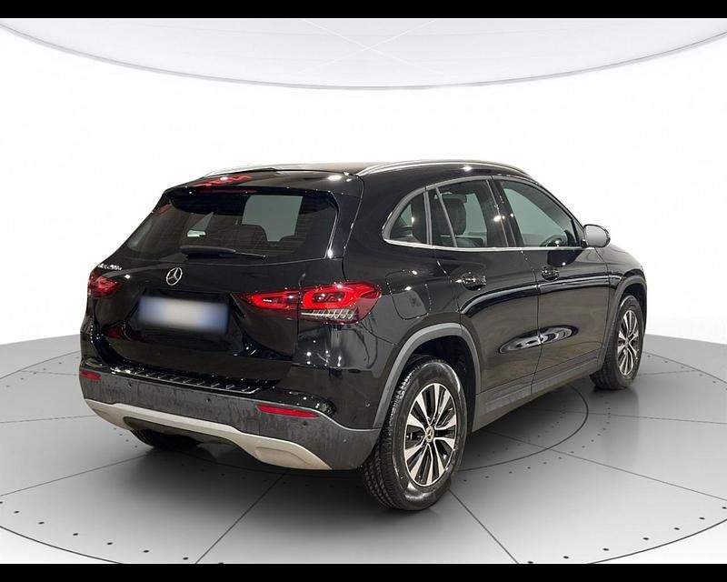 Usata Mercedes GLA250 Business 160 CV (117 kW) 2021 Nero SUV