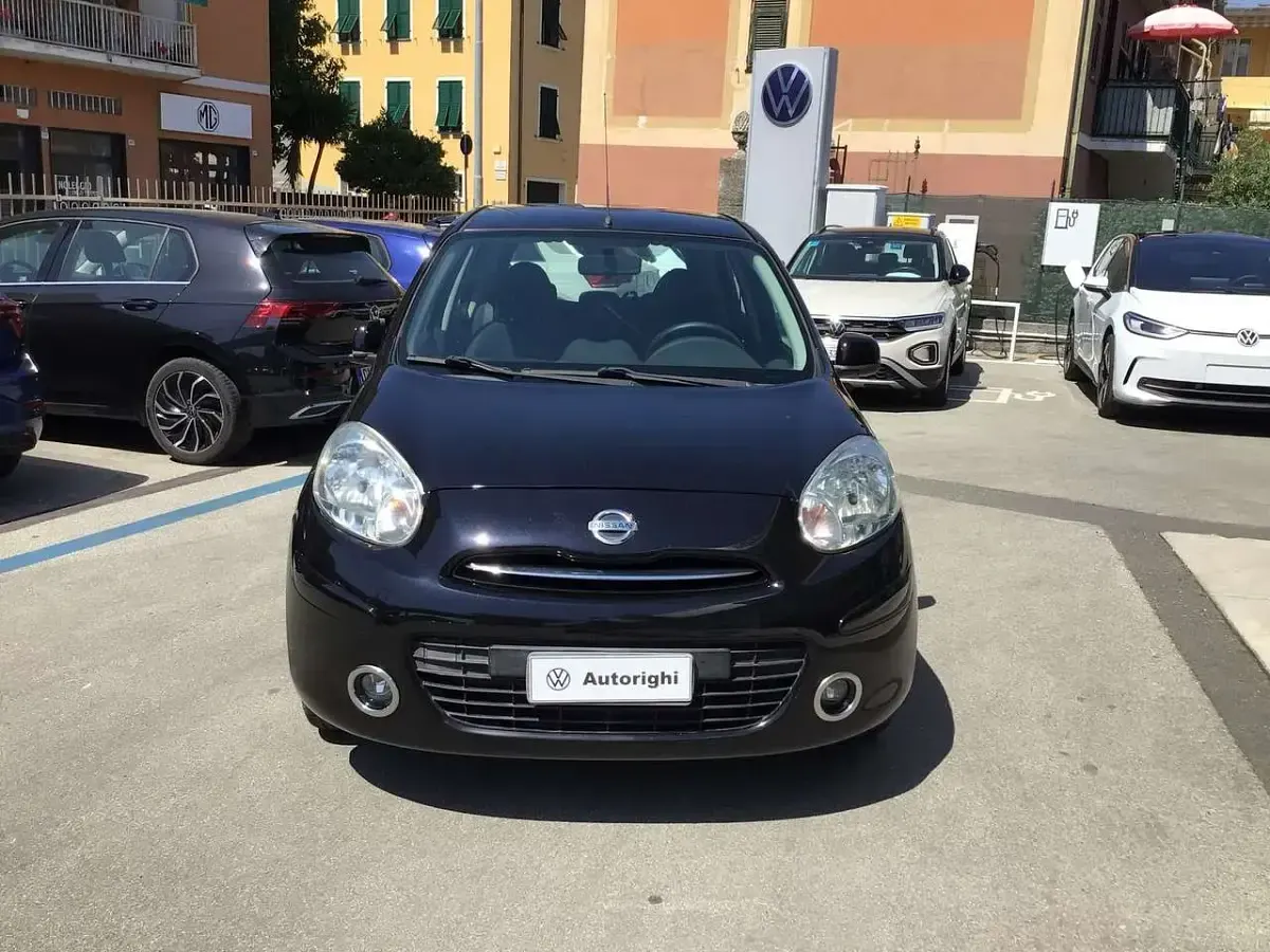 Usata Nissan Micra Acenta 98 CV (72 kW) 2012 Nero Utilitaria