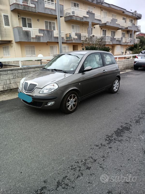 Usata 2005 Lancia Ypsilon Due volumi | 2900 € (Molto cara) - Immagine 1/4