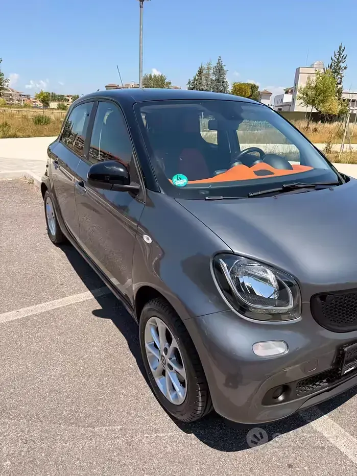 Usata Smart ForFour Passion 71 CV (52 kW) 2016 Grigio Utilitaria
