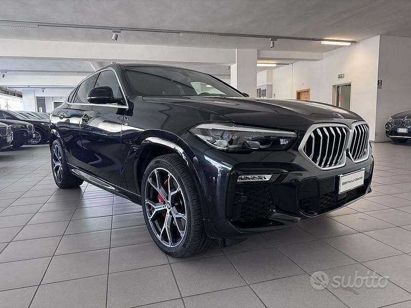 Usata BMW X6 M Sport 333 CV (244 kW) 2022 Blu/azzurro SUV