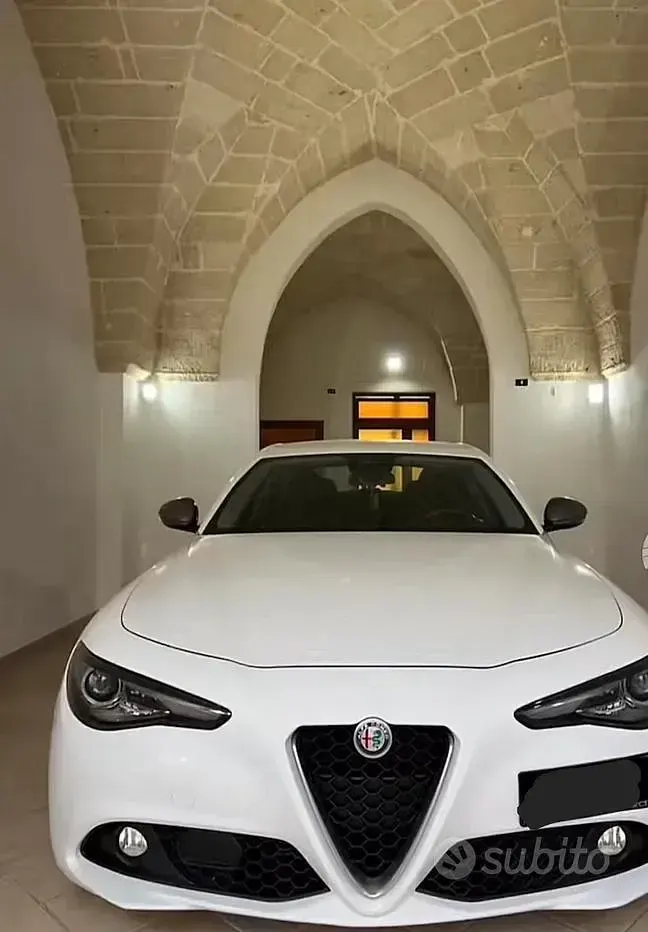 Usata Alfa Romeo Giulia 200 CV (147 kW) 2017 Bianco Berlina