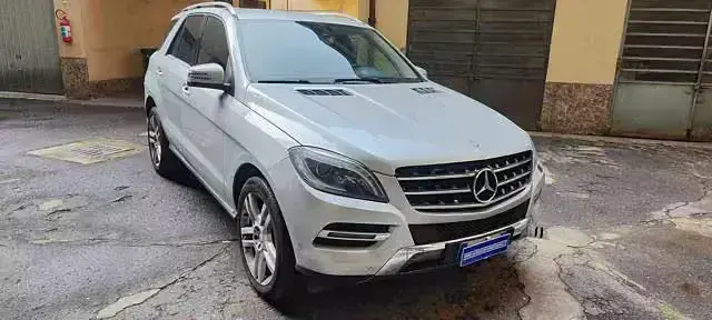 Usata Mercedes ML250 204 CV (150 kW) 2014 Grigio metallizzato SUV