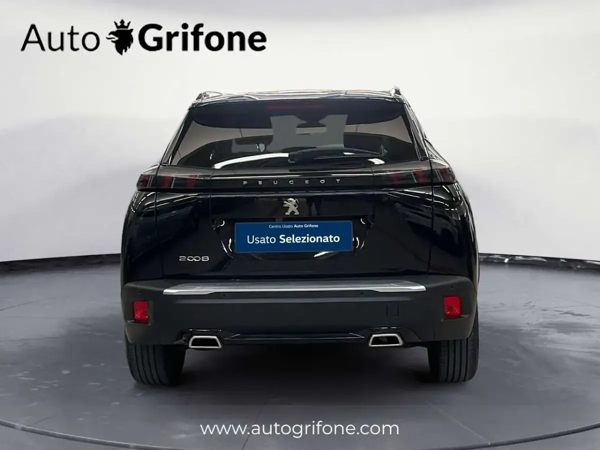 Usata Peugeot 2008 Allure 131 CV (96 kW) 2021 Nero SUV