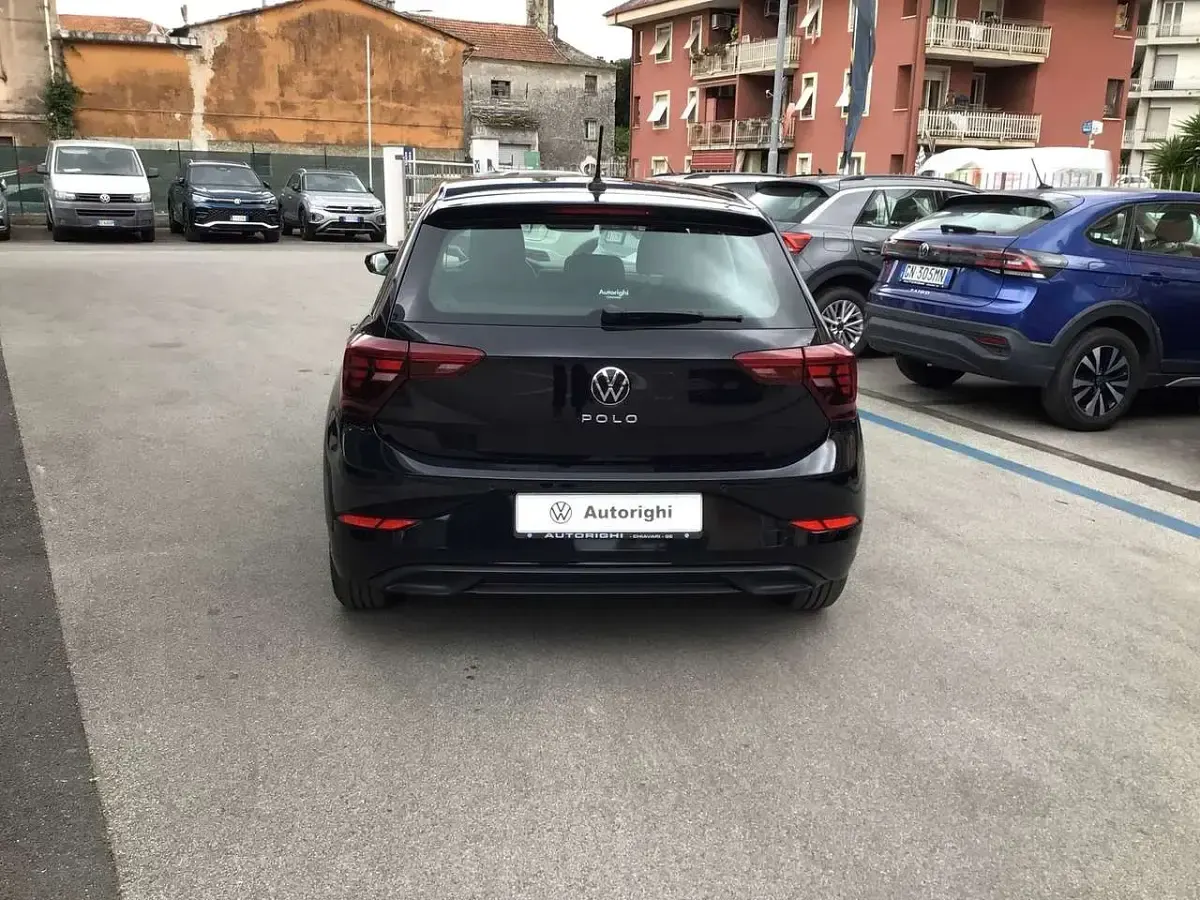 Usado VW Polo Life 95 CV (69 kW) 2023 Negro Utilitario