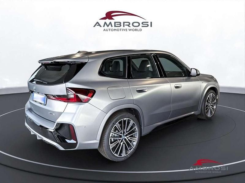 Nuova BMW iX1 M Sport 230 kW (313 CV) 2025 Grigio SUV