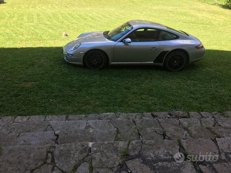 Usata Porsche 997 325 CV (239 kW) 2004 Grigio Coupé