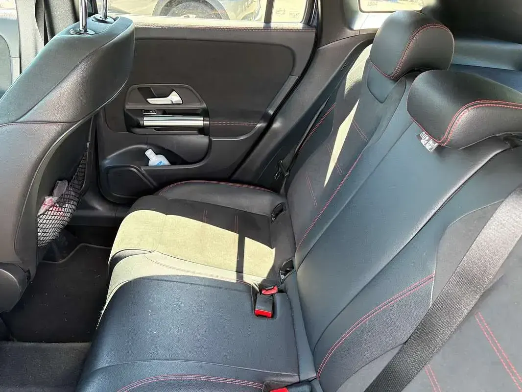 Usata Mercedes GLA200 Premium 150 CV (110 kW) 2022 Blu/azzurro SUV