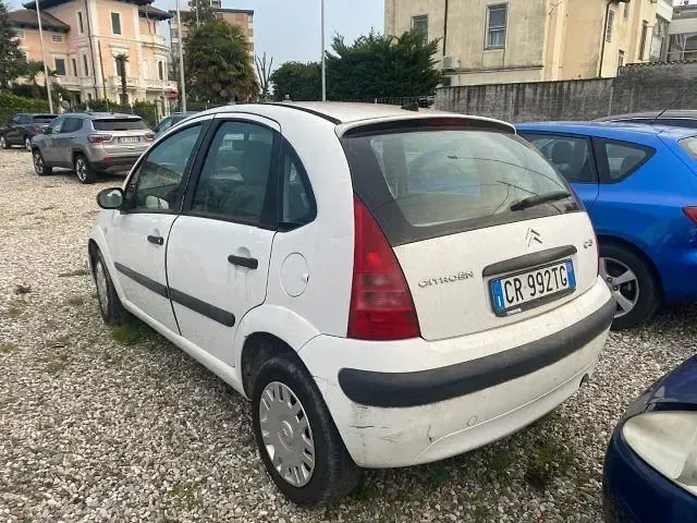 Begagnad Citroën C3 68 HK (50 kW) 2004 Vit Van