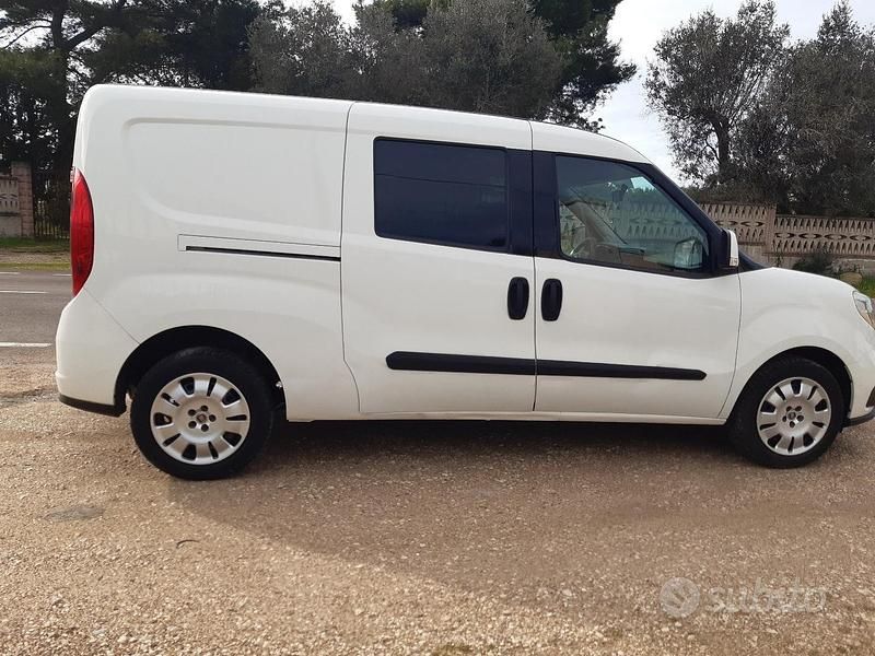 Usata Fiat Doblò 105 CV (77 kW) 2016 Bianco Monovolume