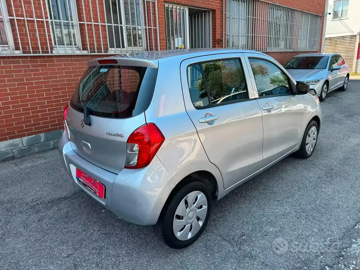 Usata Suzuki Celerio 68 CV (50 kW) 2015 Grigio Utilitaria