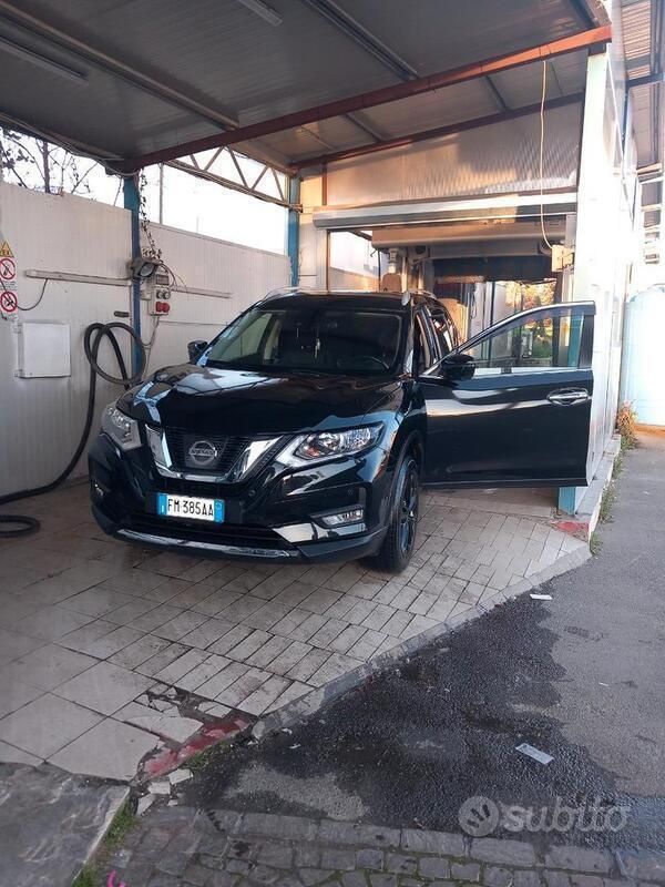 Usata Nissan X-Trail N-Connecta 131 CV (96 kW) 2017 Nero SUV