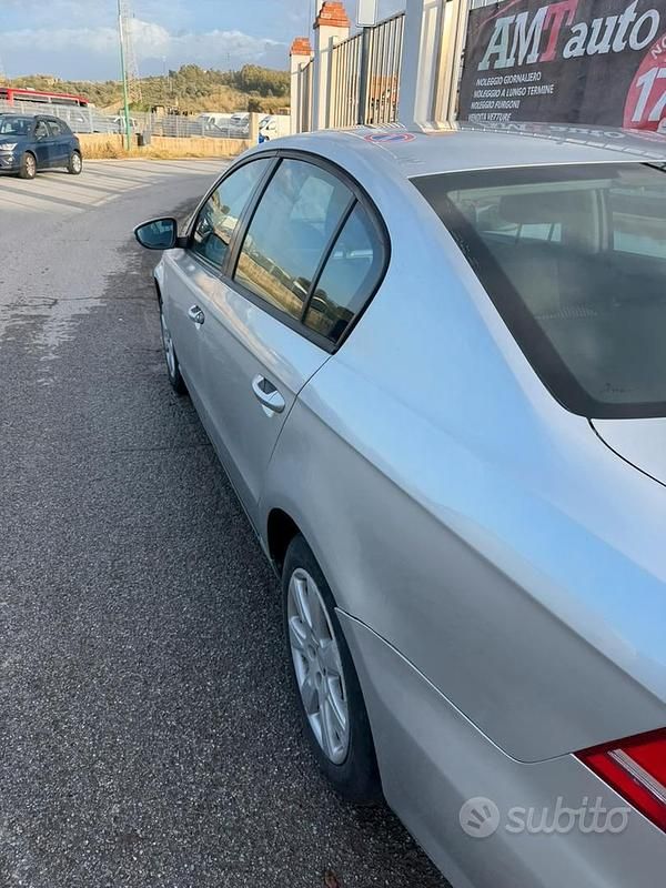 Usata VW Passat 105 CV (77 kW) 2012 Berlina
