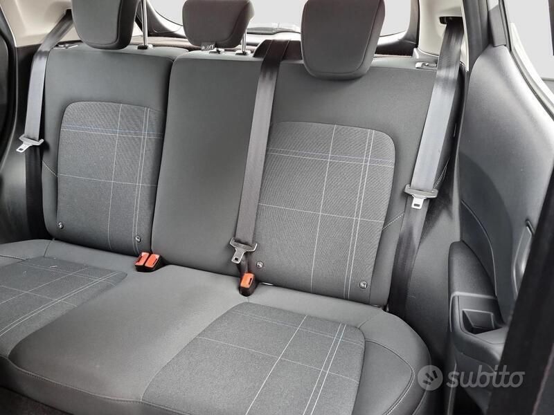 Usata Ford Fiesta 86 CV (63 kW) 2019 Grigio Utilitaria