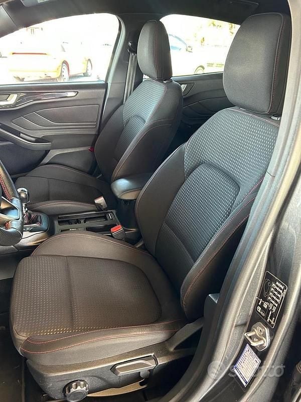 Usata Ford Focus ST-Line 125 CV (91 kW) 2019 Grigio Berlina