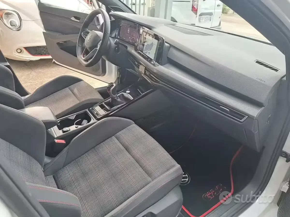 Usata VW Golf VIII GTI 245 CV (180 kW) 2023 Bianco Berlina
