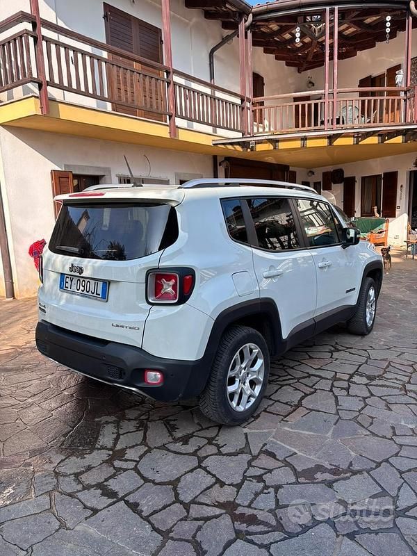 Usata Jeep Renegade Limited 140 CV (102 kW) 2015 Bianco SUV