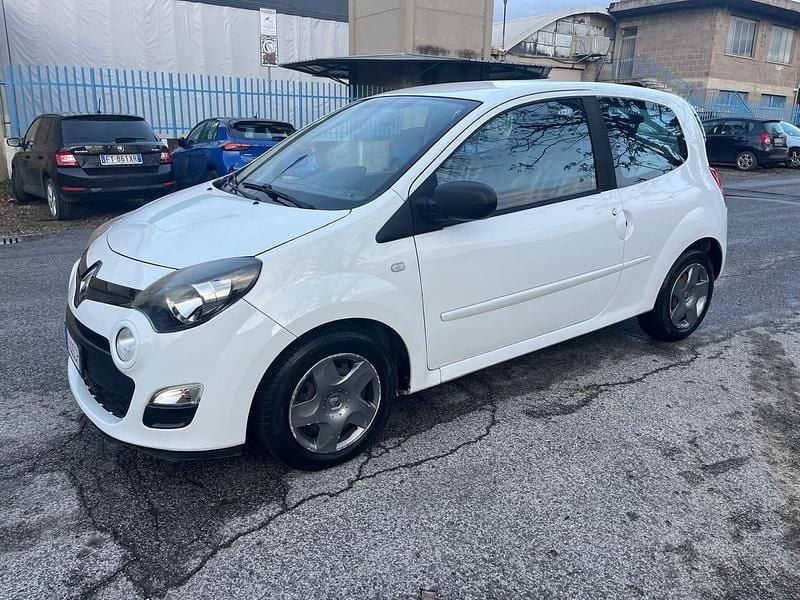 Bianco Usata 2014 Renault Twingo Night&Day Due volumi | 2500 € (Ottimo prezzo) - Immagine 1/4