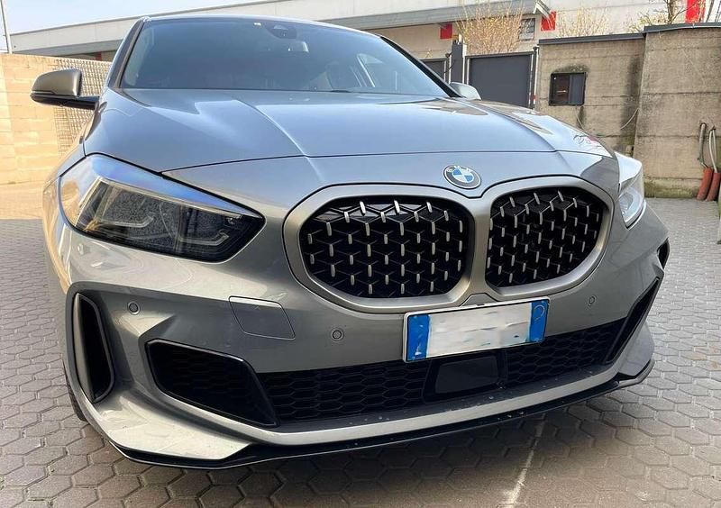 Usata BMW M135 Comfort Edition 306 CV (225 kW) 2024 Grigio Utilitaria