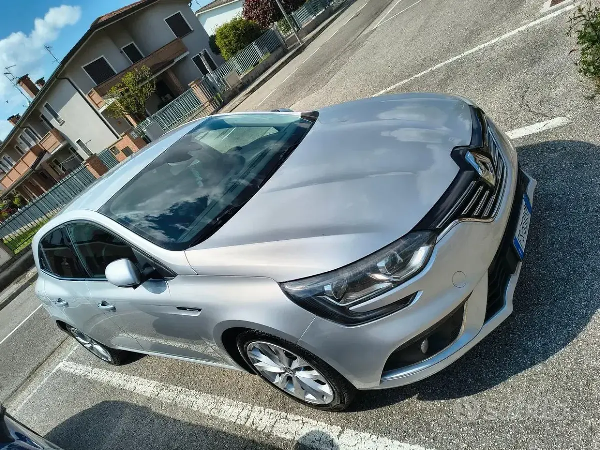 Usata Renault Mégane 110 CV (80 kW) 2018 Grigio Berlina