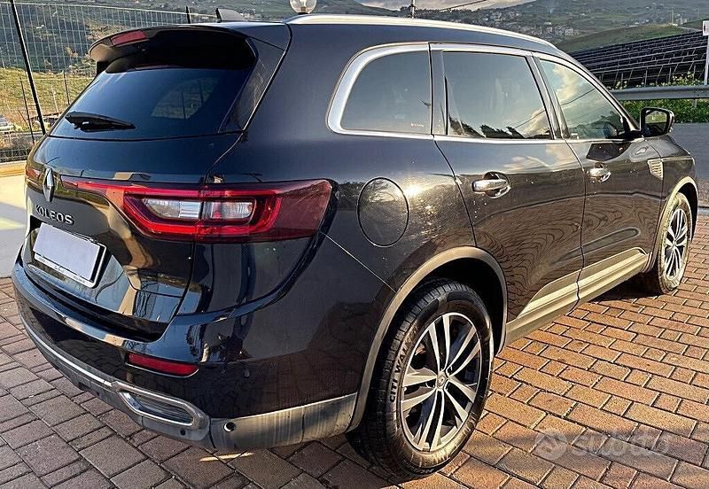Usata Renault Koleos Zen 131 CV (96 kW) 2017 Nero SUV
