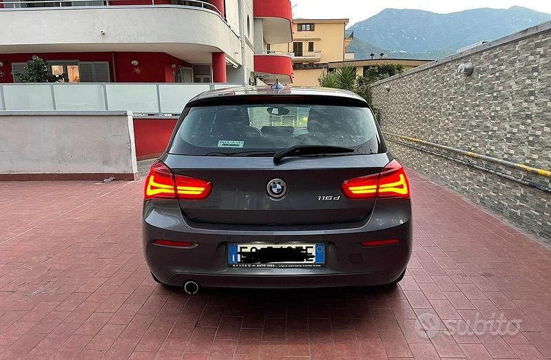 Usata BMW 116 Advantage 116 CV (85 kW) 2015 Grigio Utilitaria
